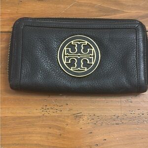 Tory Burch Black Leather Large Wallet with Gold Accents Very good condition!